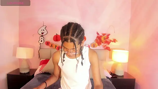 Snapshot of Maxim-Walker chatting on October 25, 2025, 3:06 am Maxim-Walker online show from October 25, 2025, 3:06 am