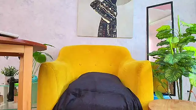 GianellaCox  online show from February 27, 2025, 2:32 pm