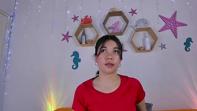 Snapshot of Emiily_Parkerr chatting on March 19, 2025, 2:59 am Emiily Parkerr online show from March 19, 2025, 2:59 am