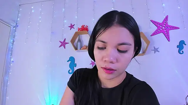 Snapshot of Emiily_Parkerr chatting on October 29, 2025, 3:16 am Emiily Parkerr online show from October 29, 2025, 3:16 am