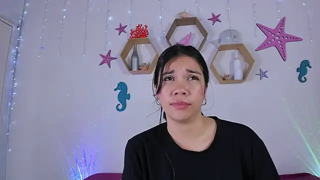 Snapshot of Emiily_Parkerr chatting on March 21, 2025, 3:01 am Emiily Parkerr online show from March 21, 2025, 3:01 am