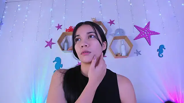 Emiily Parkerr online show from November 22, 2025, 3:05 am