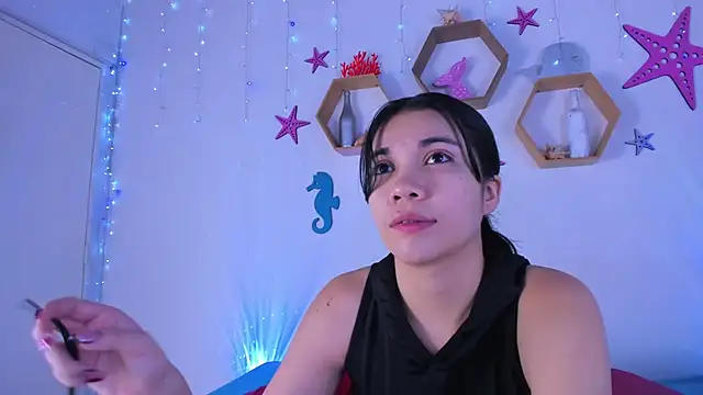 Snapshot of Emiily_Parkerr chatting on September 26, 2025, 3:13 am Emiily Parkerr online show from September 26, 2025, 3:13 am