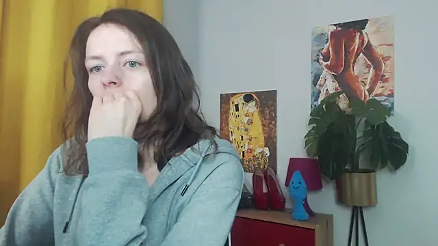 Snapshot of juicyNadine chatting on October 8, 2025, 4:47 am juicyNadine online show from October 8, 2025, 4:47 am