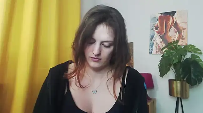 juicyNadine online show from January 22, 2025, 12:27 pm
