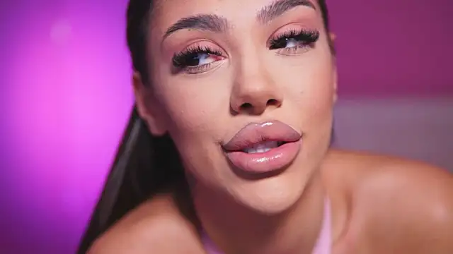 NatyDesiree online show from February 24, 2025, 7:55 am