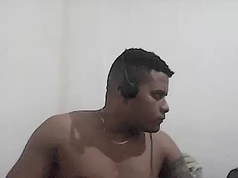 Snapshot of SaucyAffair0 chatting on January 2, 2025, 12:23 am SaucyAffair0 online show from January 2, 2025, 12:23 am