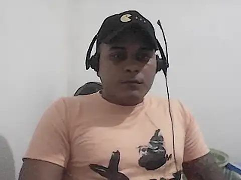 Snapshot of SaucyAffair0 chatting on January 5, 2025, 12:09 am SaucyAffair0 online show from January 5, 2025, 12:09 am