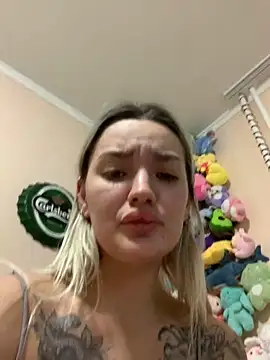 Snapshot of Sextazy chatting on October 10, 2025, 5:03 pm Sextazy online show from October 10, 2025, 5:03 pm