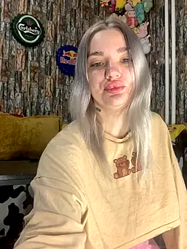 Snapshot of Sextazy chatting on October 31, 2025, 12:13 pm Sextazy online show from October 31, 2025, 12:13 pm