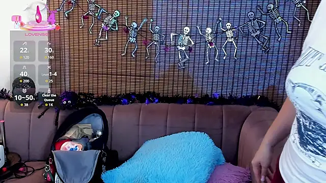 Snapshot of ariana_cross chatting on October 12, 2025, 1:45 pm ariana cross online show from October 12, 2025, 1:45 pm