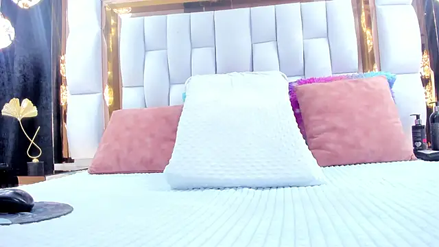 Snapshot of RileySweett chatting on September 25, 2025, 11:49 am RileySweett online show from September 25, 2025, 11:49 am