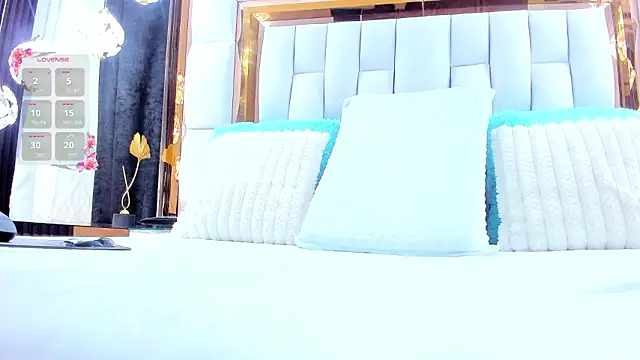 Snapshot of RileySweett chatting on February 21, 2026, 11:45 am RileySweett online show from February 21, 2026, 11:45 am