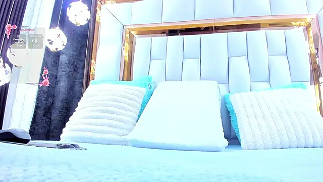 Snapshot of RileySweett chatting on February 25, 2026, 11:43 am RileySweett online show from February 25, 2026, 11:43 am