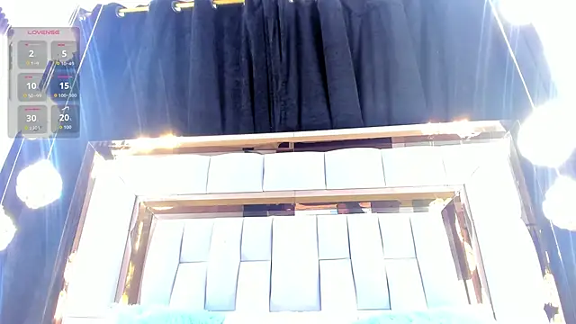 Snapshot of RileySweett chatting on October 18, 2025, 11:56 am RileySweett online show from October 18, 2025, 11:56 am