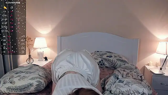 Snapshot of DarkNun chatting on February 26, 2025, 12:09 am DarkNun online show from February 26, 2025, 12:09 am