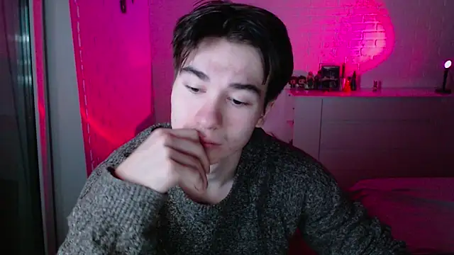 MarkusDean online show from December 4, 2025, 3:33 pm