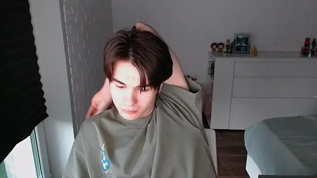 Snapshot of MarkusDean chatting on October 4, 2025, 2:35 am MarkusDean online show from October 4, 2025, 2:35 am