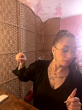 Snapshot of Chachou000 chatting on October 7, 2025, 2:07 pm Chachou000 online show from October 7, 2025, 2:07 pm