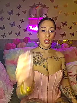 Chachou000 online show from February 19, 2026, 8:06 pm