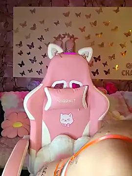 Chachou000 online show from April 12, 2026, 1:03 pm