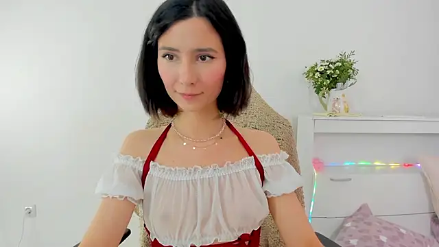 crystalnut online show from February 15, 2026, 5:08 am