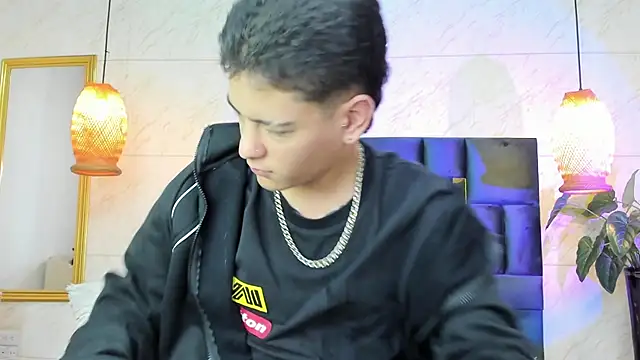 Levy Steve online show from December 3, 2025, 4:35 am