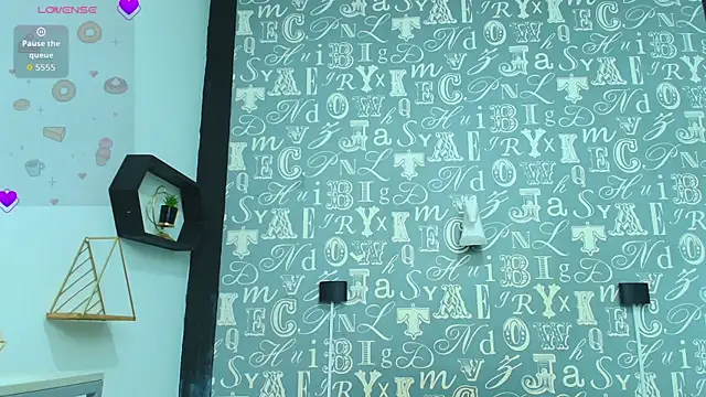 Snapshot of Lindsey8 chatting on October 16, 2025, 12:13 pm Lindsey8 online show from October 16, 2025, 12:13 pm