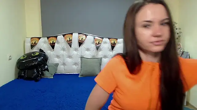 KaraCriegs online show from October 17, 2025, 5:26 pm