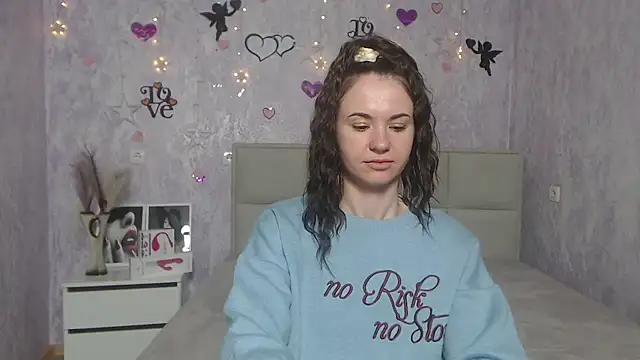 KaraCriegs online show from March 6, 2025, 1:37 am