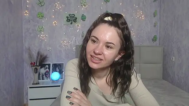 KaraCriegs online show from March 14, 2025, 1:59 am