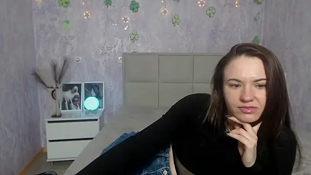 Snapshot of KaraCriegs chatting on March 23, 2025, 12:26 am KaraCriegs online show from March 23, 2025, 12:26 am