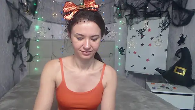 KaraCriegs online show from October 20, 2025, 5:13 pm