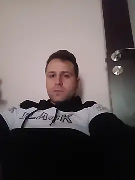 LucianM6 online show from November 28, 2025, 9:09 am