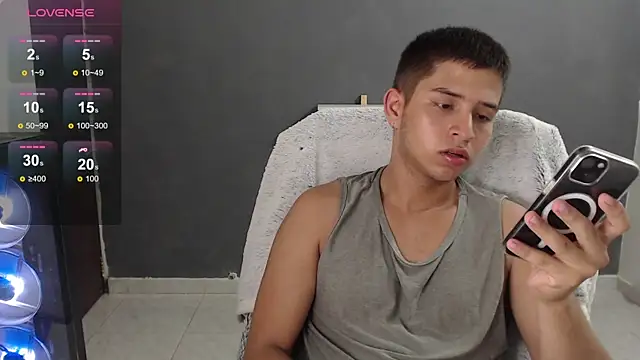 Snapshot of harold_18_ chatting on January 10, 2025, 10:36 pm harold 18 online show from January 10, 2025, 10:36 pm