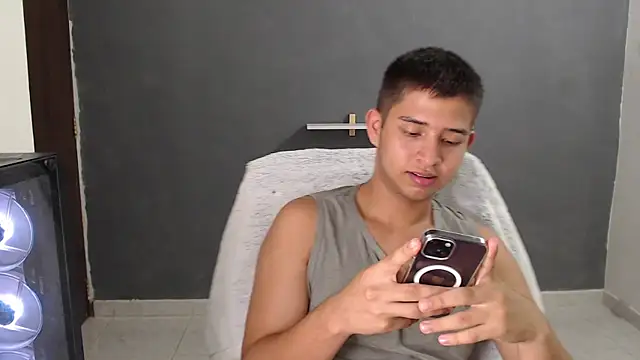 Snapshot of harold_18_ chatting on January 10, 2025, 7:32 pm harold 18 online show from January 10, 2025, 7:32 pm