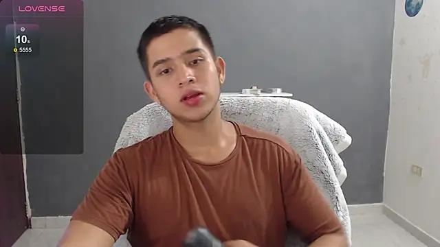 Snapshot of harold_18_ chatting on February 10, 2025, 8:00 pm harold 18 online show from February 10, 2025, 8:00 pm