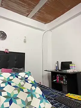 Iris love18 online show from March 13, 2025, 3:39 pm