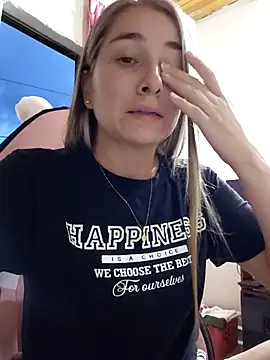 Snapshot of Iris_love18 chatting on February 5, 2026, 11:22 pm Iris love18 online show from February 5, 2026, 11:22 pm