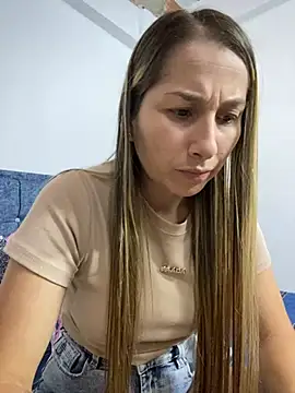 Iris love18 online show from September 28, 2025, 6:26 pm