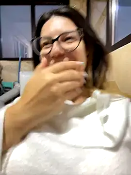 NadiraNoor online show from October 16, 2025, 3:53 pm