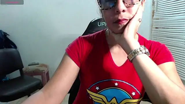 Snapshot of horny_paty chatting on October 21, 2025, 11:15 pm horny paty online show from October 21, 2025, 11:15 pm