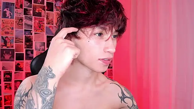 Snapshot of liamelf chatting on March 5, 2026, 5:26 am liamelf online show from March 5, 2026, 5:26 am