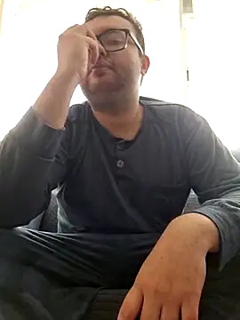 Javier bear online show from March 27, 2026, 11:00 am