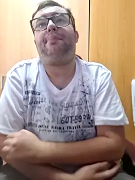 Javier bear online show from September 10, 2025, 9:41 am