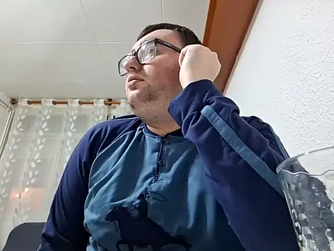 Javier bear online show from February 10, 2025, 8:42 pm