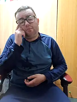 Javier bear online show from March 21, 2025, 2:40 pm