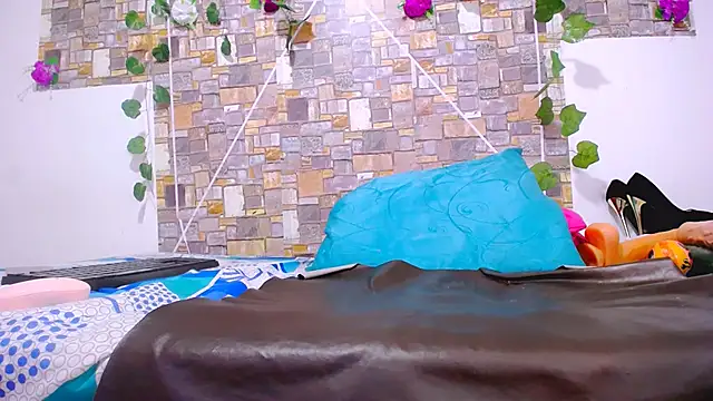 Snapshot of MaidenGame chatting on October 22, 2025, 3:00 pm MaidenGame online show from October 22, 2025, 3:00 pm