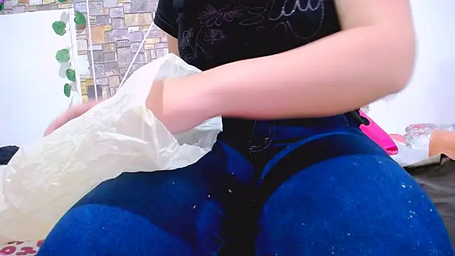 Snapshot of MaidenGame chatting on September 26, 2025, 3:41 pm MaidenGame online show from September 26, 2025, 3:41 pm