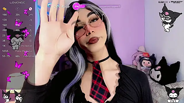 kimMaddiee online show from November 14, 2025, 9:18 pm